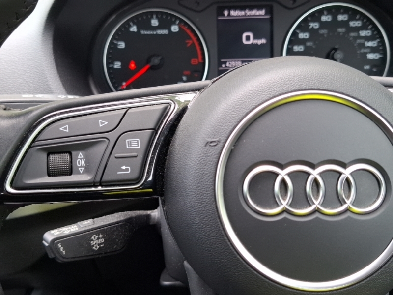 Audi Q2 30 Tfsi Sport Black #12