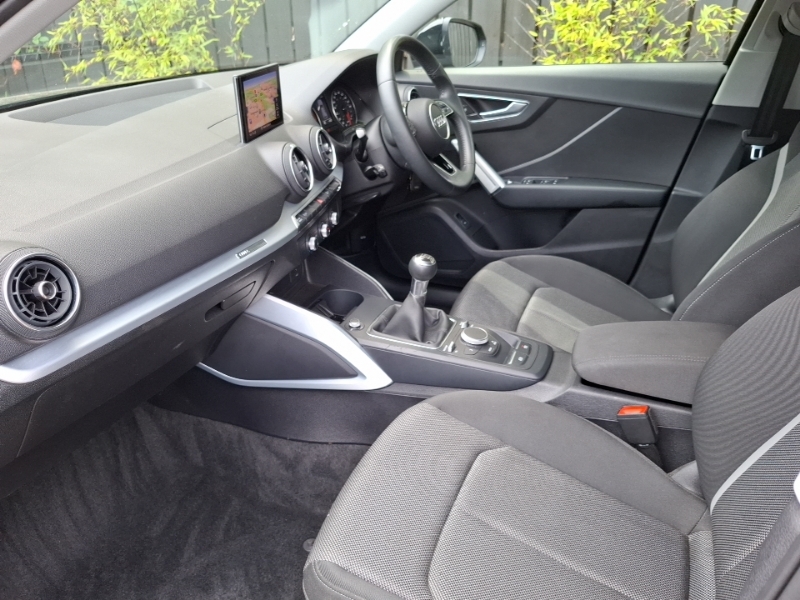Audi Q2 30 Tfsi Sport Black #5