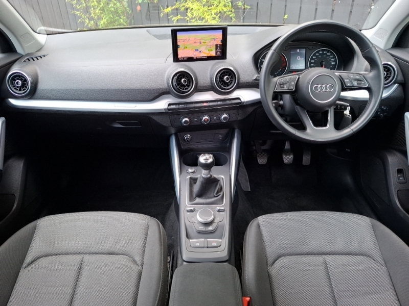 Audi Q2 30 Tfsi Sport Black #3