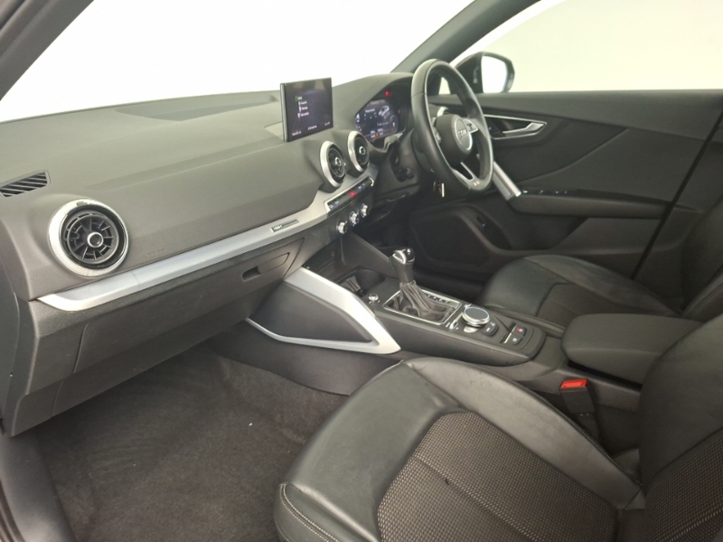 Audi Q2 35 Tfsi S Line S Tronic Black #5