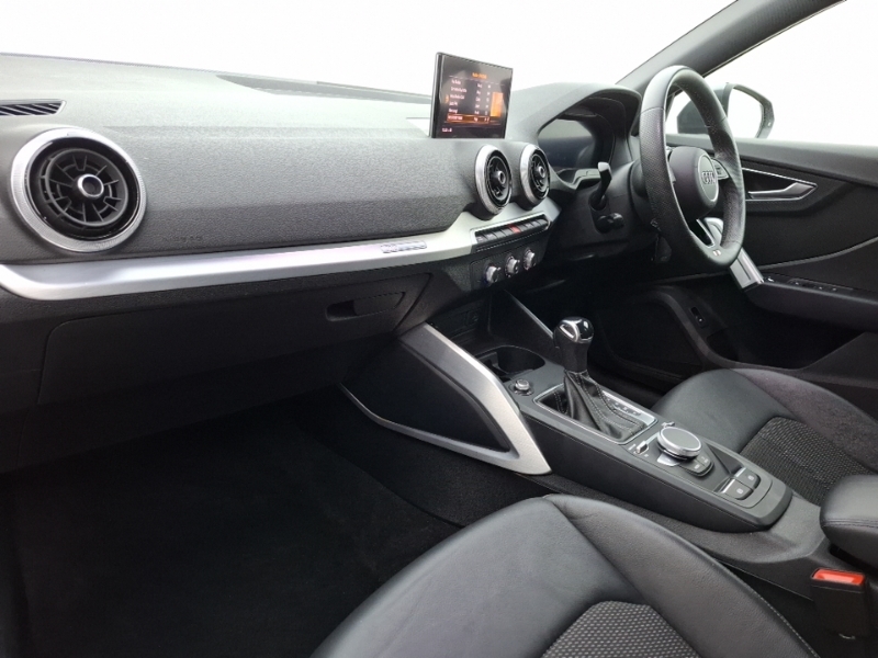 Audi Q2 35 Tfsi S Line S Tronic Grey #5