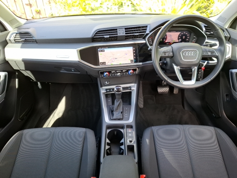Audi Q3 35 Tdi Technik S Tronic Black #3