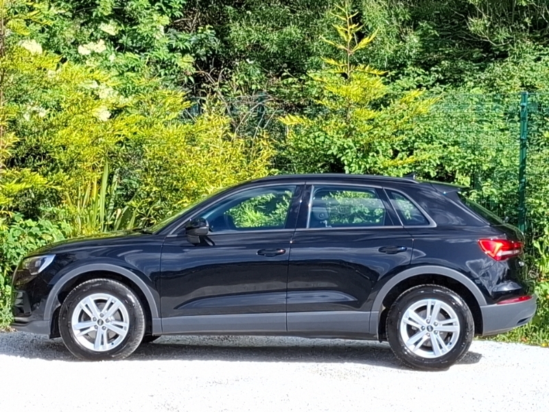 Audi Q3 35 Tdi Technik S Tronic Black #4