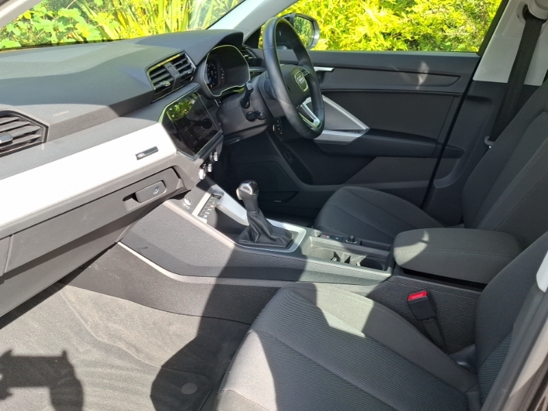 Audi Q3 35 Tdi Technik S Tronic Black #5
