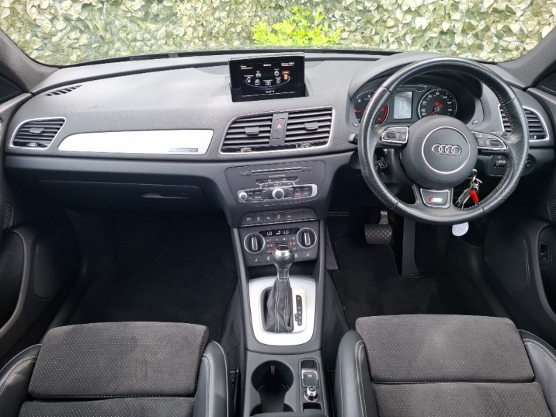 Audi Q3 2.0 Tdi Quattro S Line Plus S Tronic Black #3