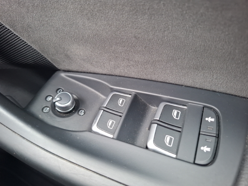 Audi Q3 2.0 Tdi Se 148 Bhp Grey #17