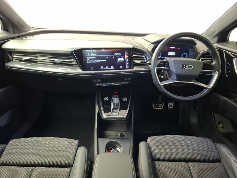 Audi Q4 E Tron 150Kw 40 82Kwh S Line Black #3