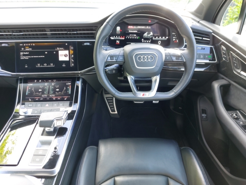 Audi Q7 3L Black Edition Black #8