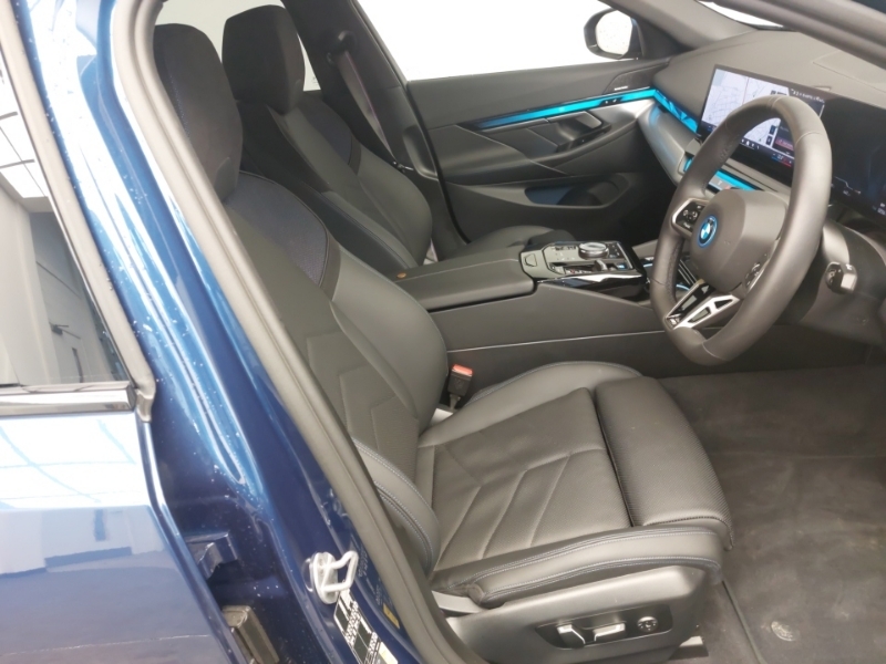 BMW i5 250Kw Edrive40 M Sport Pro 84Kwh Blue #6