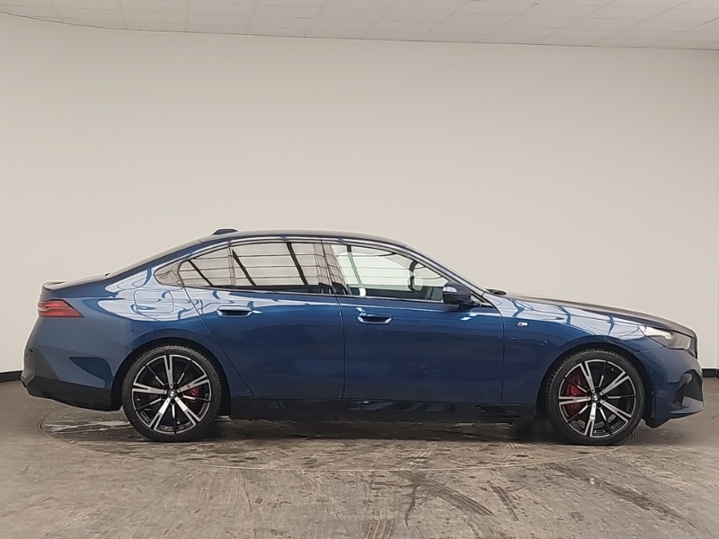 BMW i5 250Kw Edrive40 M Sport Pro 84Kwh Blue #3