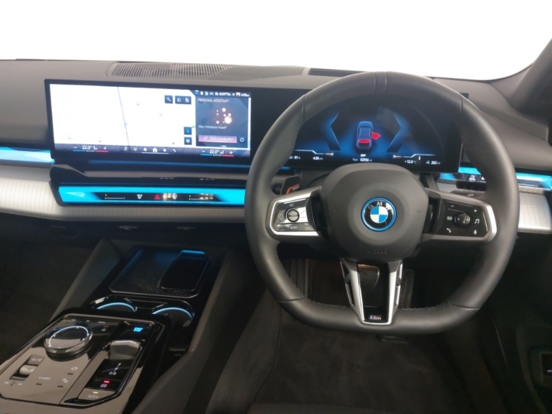 BMW i5 250Kw Edrive40 M Sport Pro 84Kwh Blue #4