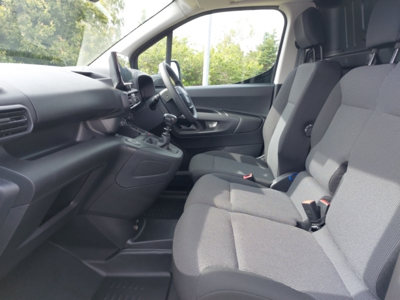 Citroen Berlingo 1.5 D 100Ps Van Enterprise Plus White #5