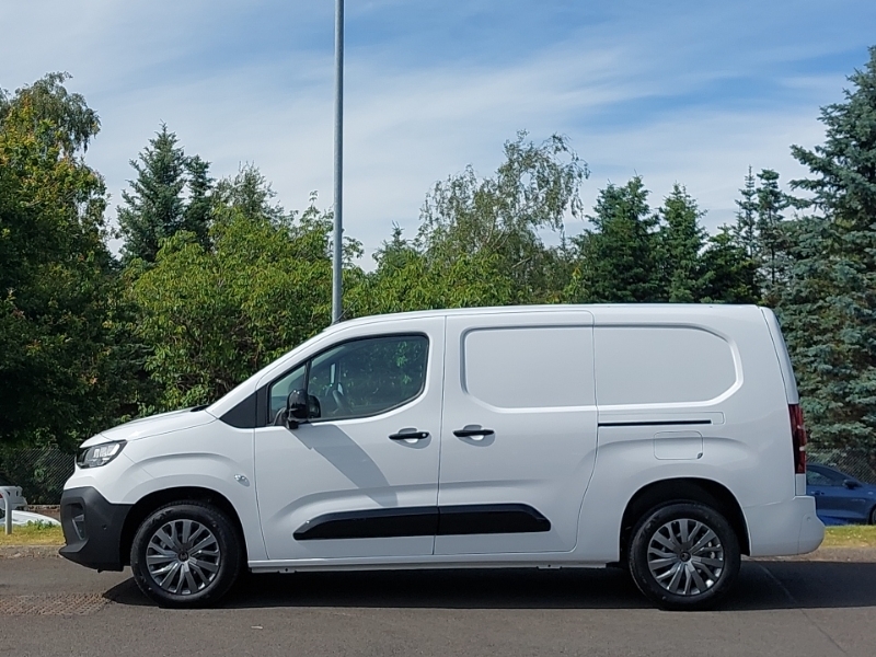 Citroen Berlingo 1.5 D 100Ps Van Driver White #4