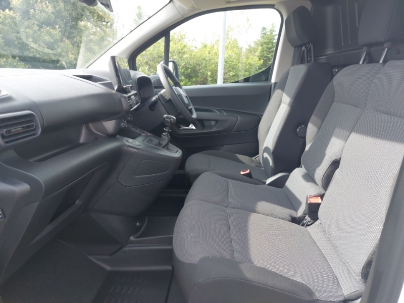 Citroen Berlingo 1.5 D 100Ps Van Driver SM26TWW White #5
