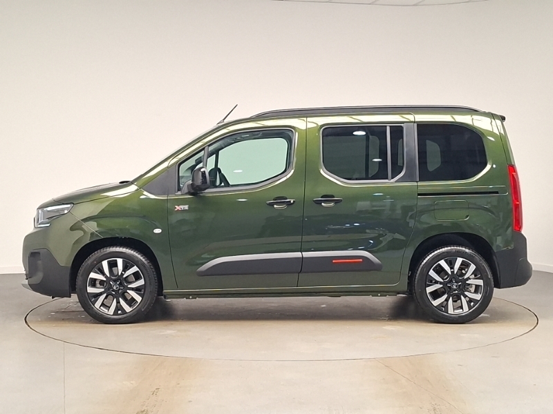 Citroen Berlingo 1.5 D 130 Max M Green #4