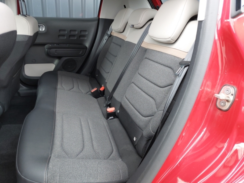 Citroen C3 1.2 Puretech 110 Shine Plus Eat6 Red #6