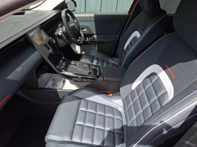 Citroen C5 Aircross 1.2 Hybrid 145 Max Red #5