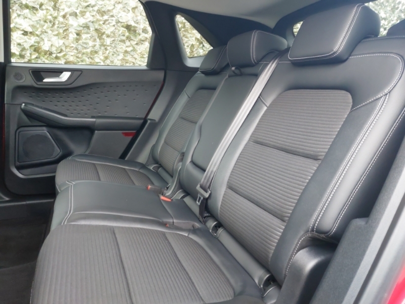Ford Kuga 2.0 Ecoblue Mhev Titanium BJ70FNN Red #6