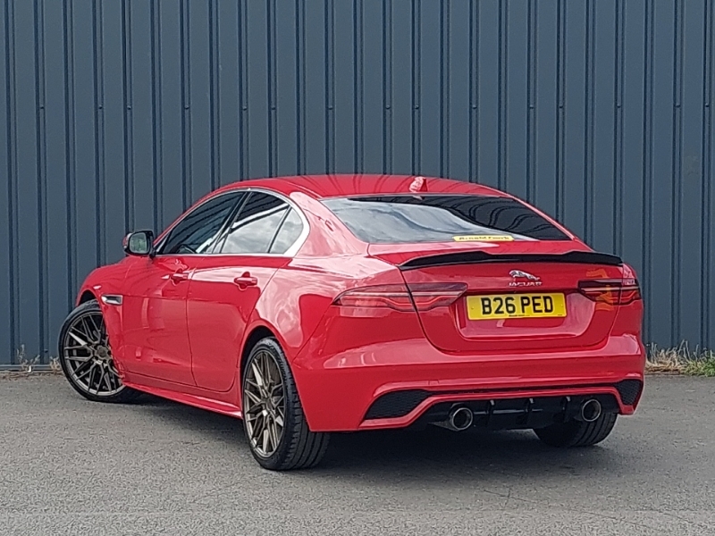 Jaguar XE 2.0 R-dynamic S Red #2