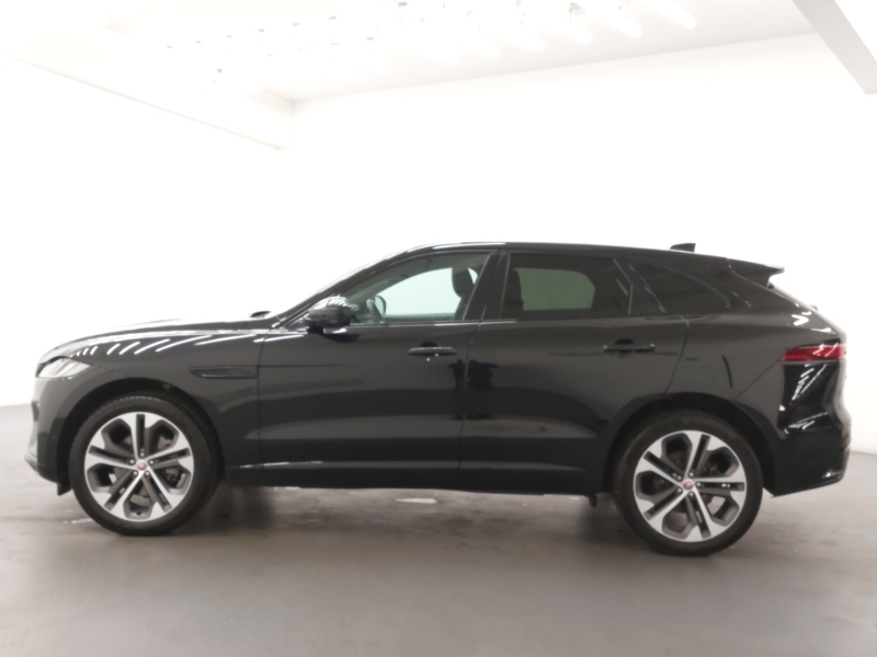 Jaguar F-Pace 2.0 D200 R-dynamic Hse Awd Black #4