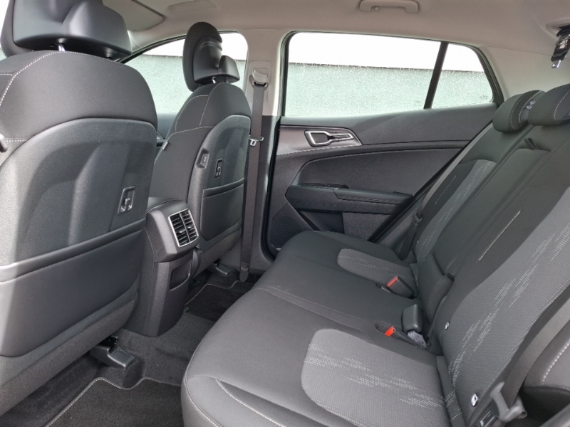 Kia Sportage 1.6T Gdi Pure Black #6