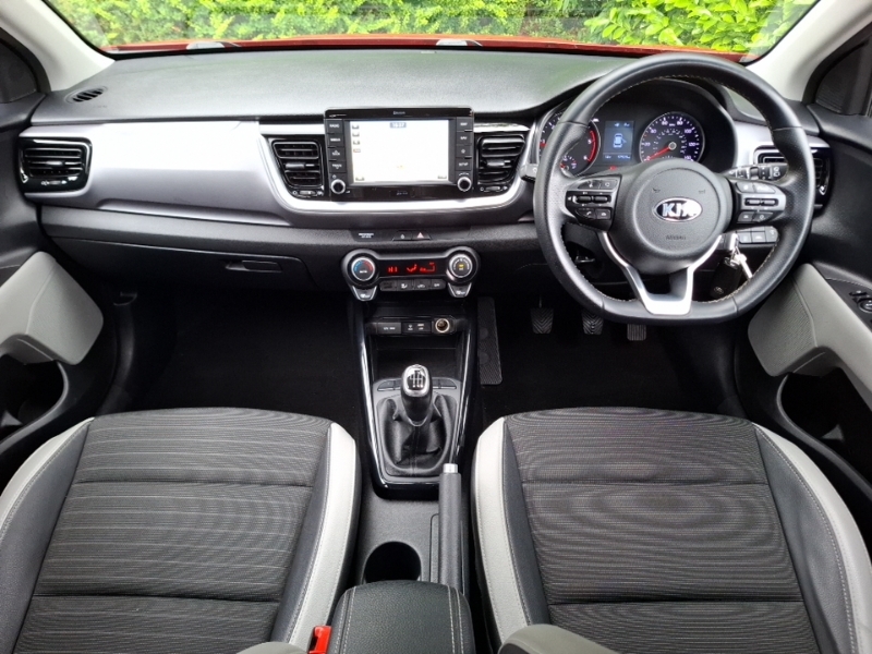 Kia Stonic 1.6 Crdi 3 Red #3