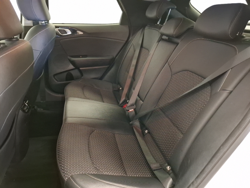 Kia Xceed 1.4T Gdi Isg 3 White #6