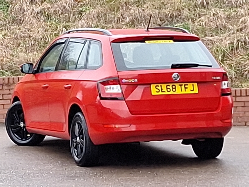 Skoda Fabia 1.0 Tsi 110 Se Dsg Red #2