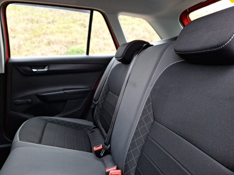 Skoda Fabia 1.0 Tsi 110 Se Dsg Red #6
