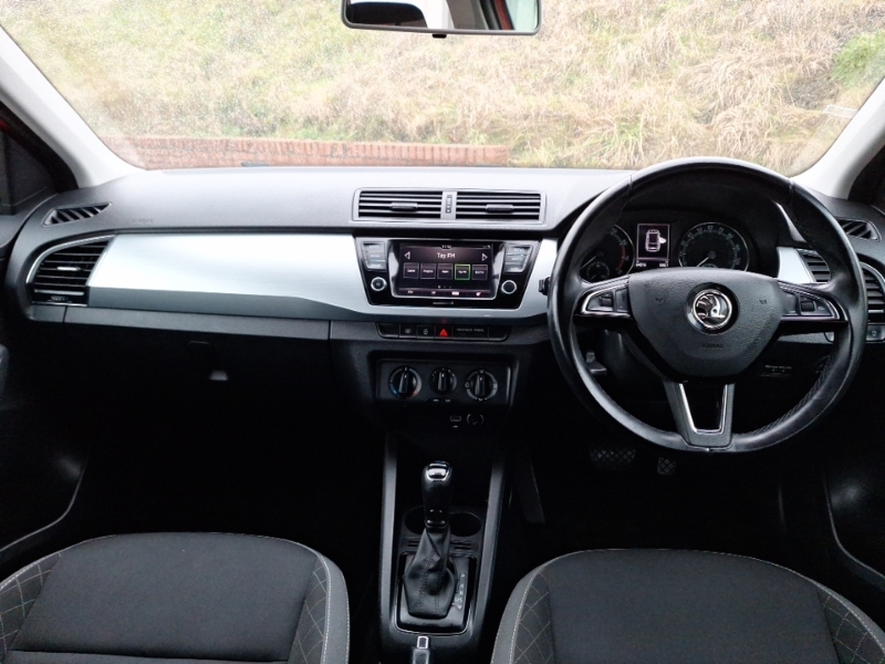 Skoda Fabia 1.0 Tsi 110 Se Dsg Red #3