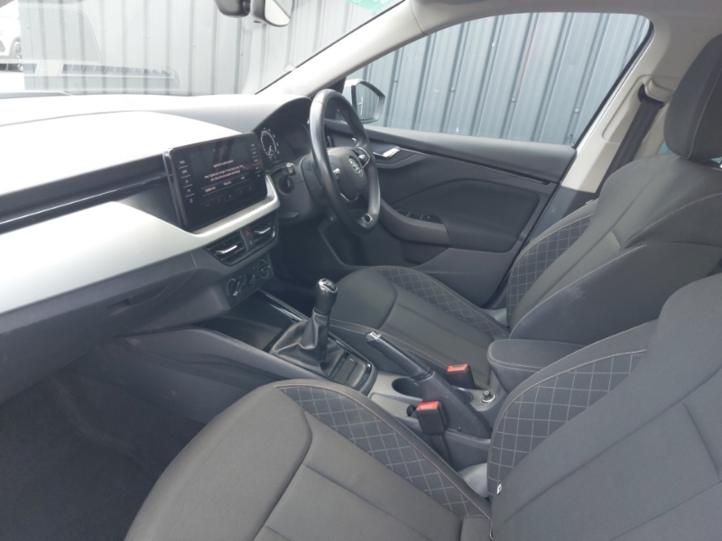 Skoda Kamiq 1.0 Tsi 110 Se Drive White #5