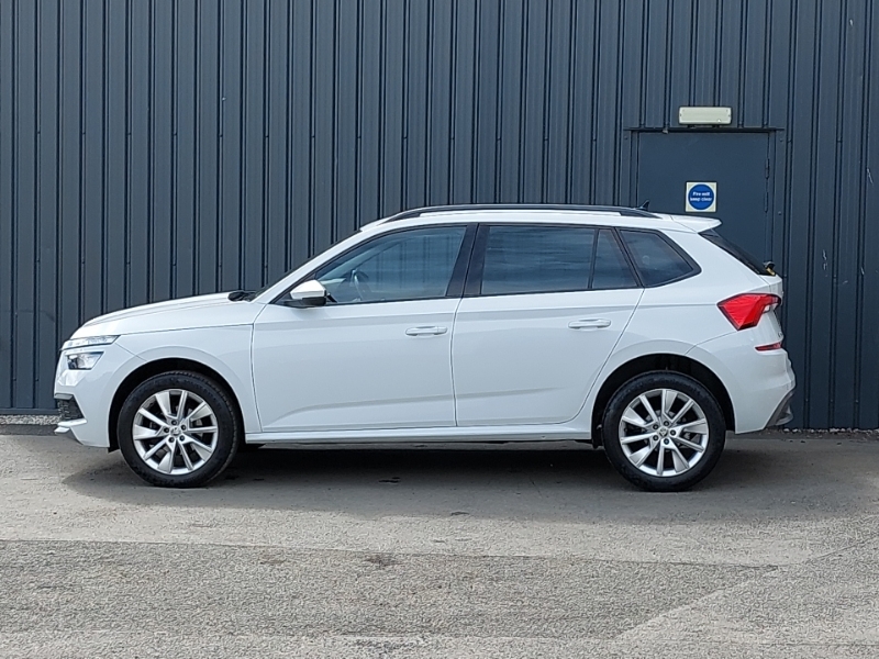 Skoda Kamiq 1.0 Tsi 110 Se Drive White #4