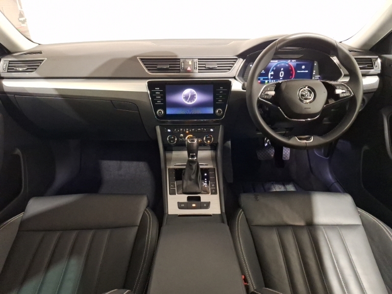Skoda Superb 2.0 Tdi Cr Se Technology Dsg White #3