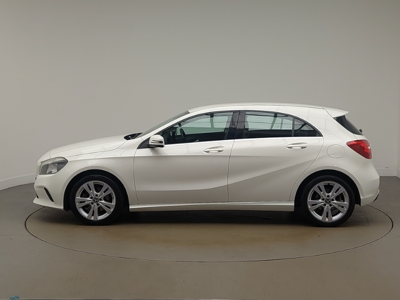 Mercedes-Benz A Class A160 Sport WG67GNJ White #4