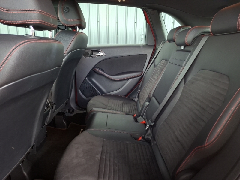 Mercedes-Benz B Class B200d Amg Line Red #6