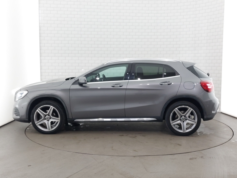 Mercedes-Benz GLA Class Gla 200 Amg Line Premium Grey #4