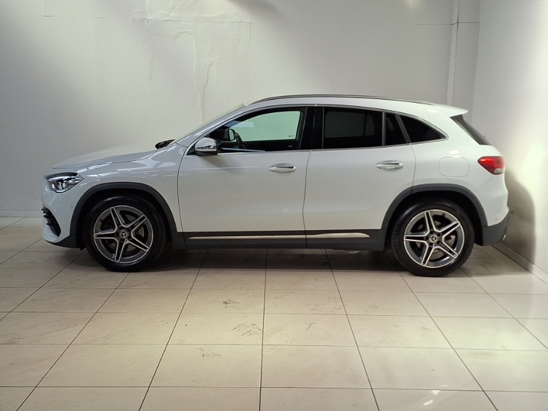 Mercedes-Benz GLA Class Gla 200 Amg Line Premium White #4