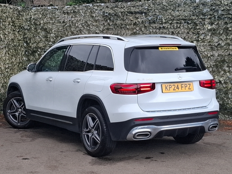 Mercedes-Benz GLB Class Glb 200 Amg Line Executive 7G-tronic White #2