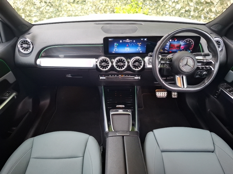 Mercedes-Benz GLB Class Glb 200 Amg Line Executive 7G-tronic White #3