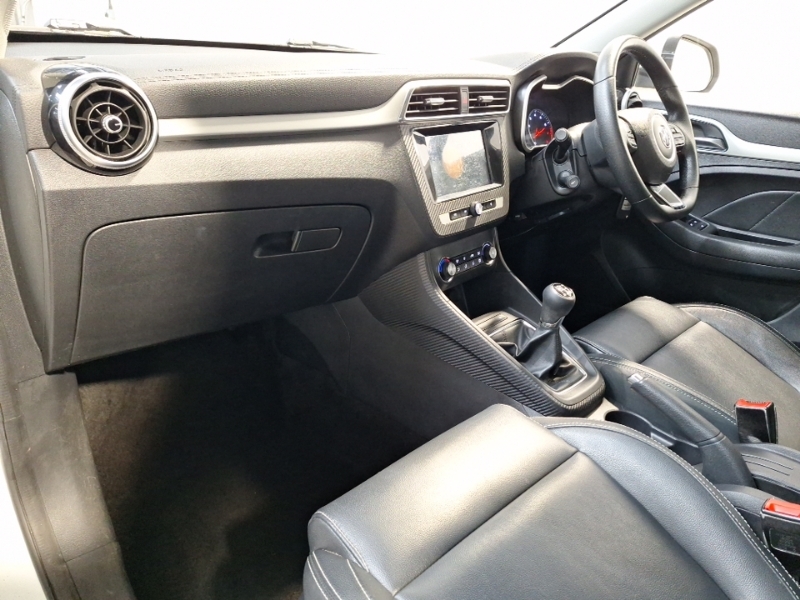 MG ZS 1.5 Vti-tech Exclusive White #5