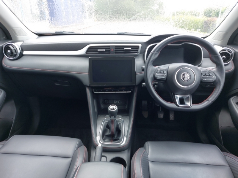 MG ZS 1.5 Vti-tech Exclusive Red #3