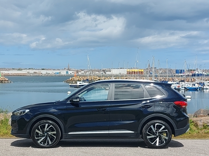 MG ZS 1.5 Hybrid Trophy Black #4