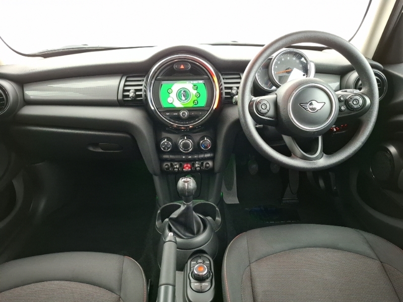 Mini Hatch 1.5 Cooper Classic II KN70OKF White #3