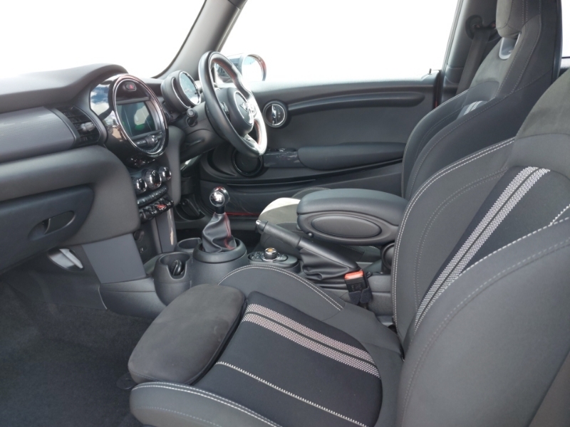 Mini Hatch 1.5 Cooper Sport II SG20UCR Red #5