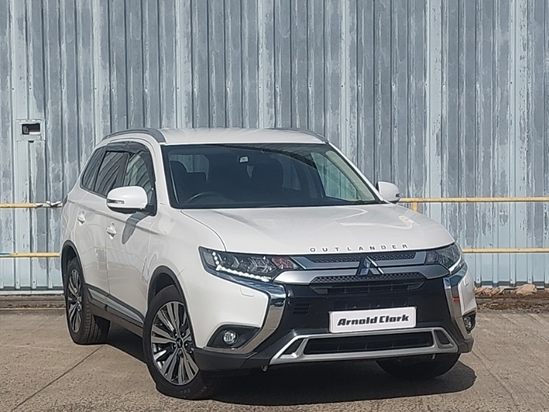 Mitsubishi Outlander 2.0 Exceed Cvt White