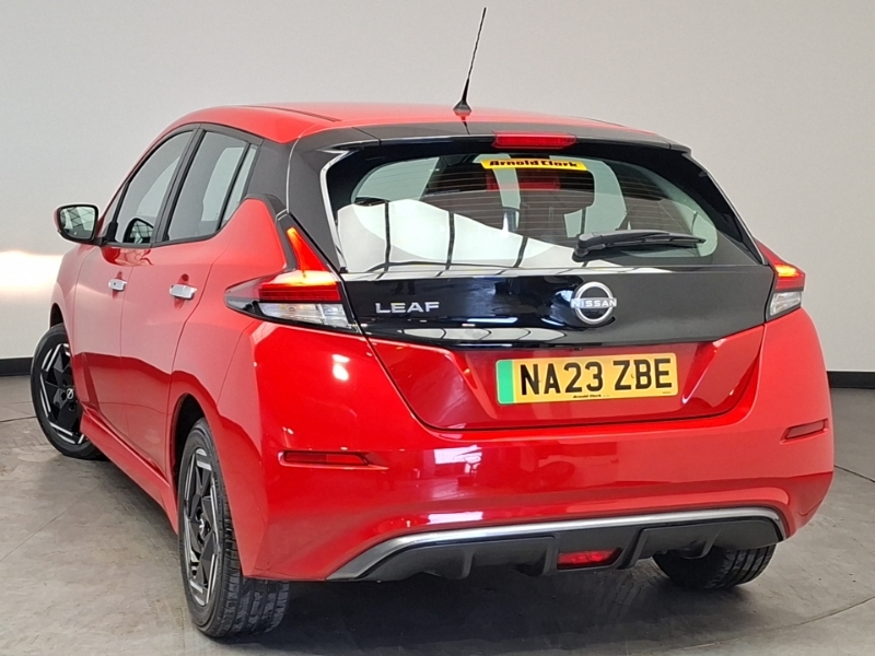 Nissan Leaf 110Kw Acenta 39Kwh Red #2