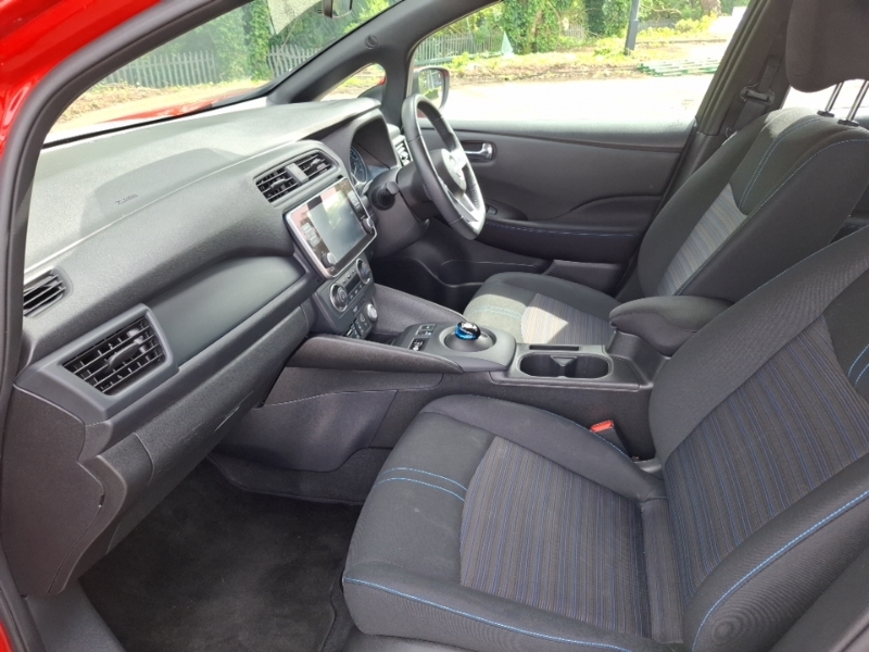 Nissan Leaf 110Kw Acenta 39Kwh Tech Pack Red #5