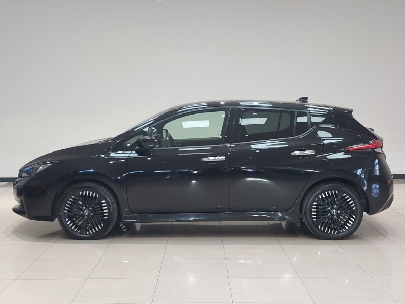 Nissan Leaf 110Kw N-connecta 39Kwh Black #4