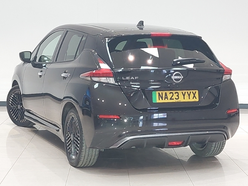 Nissan Leaf 110Kw N-connecta 39Kwh Black #2
