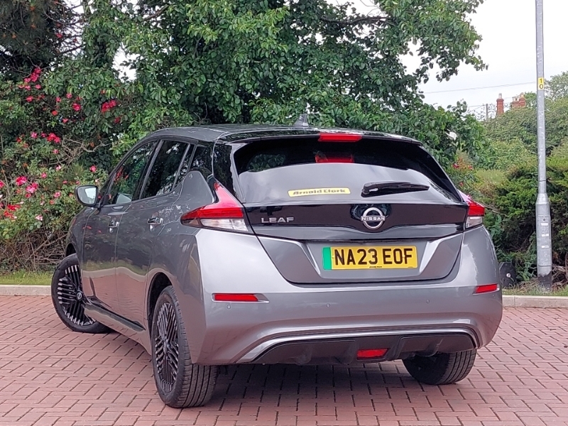 Nissan Leaf 110Kw N-connecta 39Kwh Grey #2
